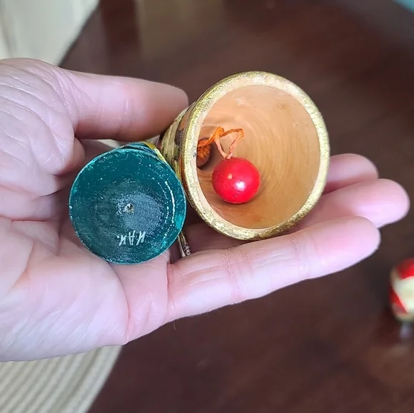 Hand painted vintage Russian collection of Christmas decor - Picture 10 of 11